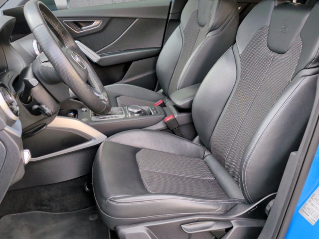 Q2 30 TDI S-tron S-LINE EL.HECK/AHK/RFK