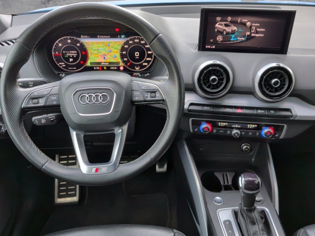 Q2 30 TDI S-tron S-LINE EL.HECK/AHK/RFK
