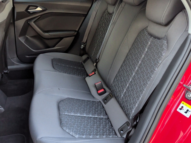 A1 Sportback advanced 30 TFSI LED/SHZ/PHONE