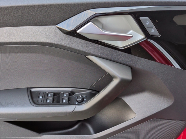 A1 Sportback advanced 30 TFSI LED/SHZ/PHONE