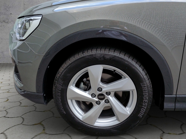 Q3 advanced 35 TFSI S-tronic AHK/ACC