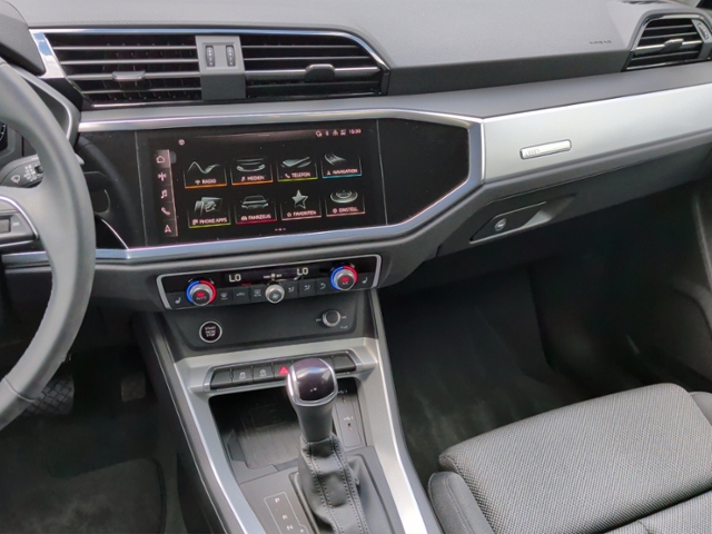 Q3 advanced 35 TFSI S-tronic AHK/ACC