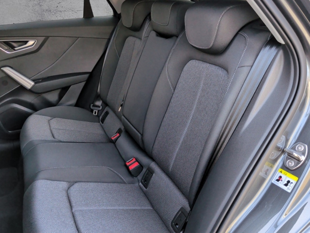 Q2 30 TFSI S-LINE AMBIENTE/SHZ/GRA