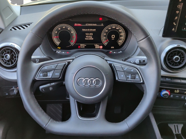 Q2 30 TFSI S-LINE AMBIENTE/SHZ/GRA
