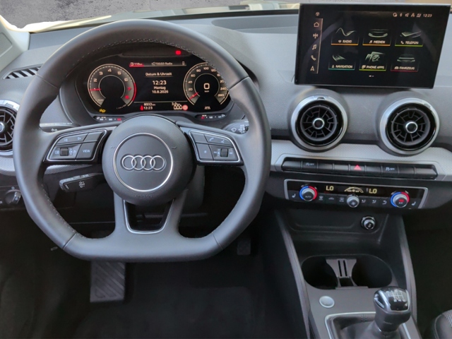 Q2 30 TFSI S-LINE AMBIENTE/SHZ/GRA