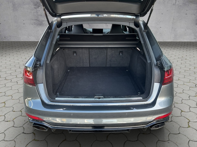 RS4 Avant 2.9 TFSI quat. Tiptron LEDER/LED/AUDIS