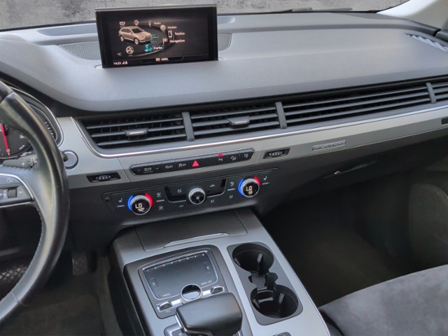 Q7 3.0 TDI quat. Tiptron S-LINE LED/EL.SITZ/NAV