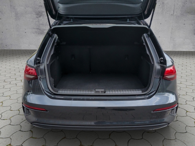 A3 Sportback 40 TFSIe S-tron SHZ/ACC/PARKEN