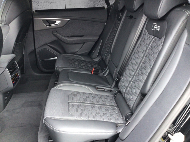 RS Q8 performance 4.0 TFSI quat. PANO/STH