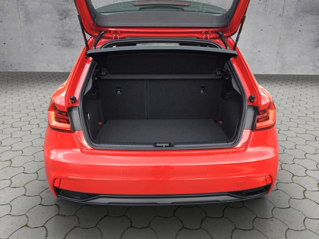 A1 Sportback advanced 30 TFSI 5JASG/SHZ/VIRTUAL