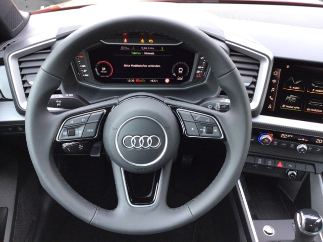 A1 Sportback advanced 30 TFSI 5JASG/SHZ/VIRTUAL