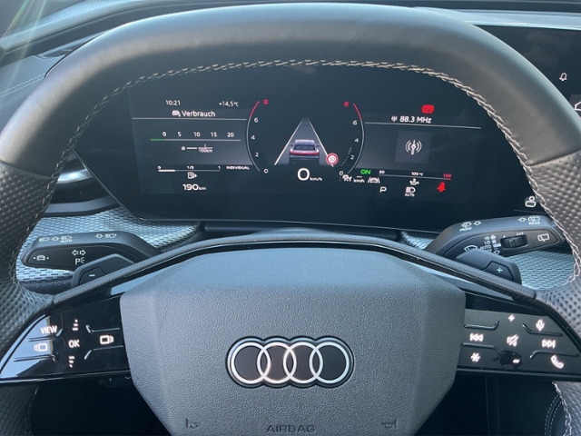 Q5 2.0 TFSI S-LINE AHK/AMBIENTE/MATRIX