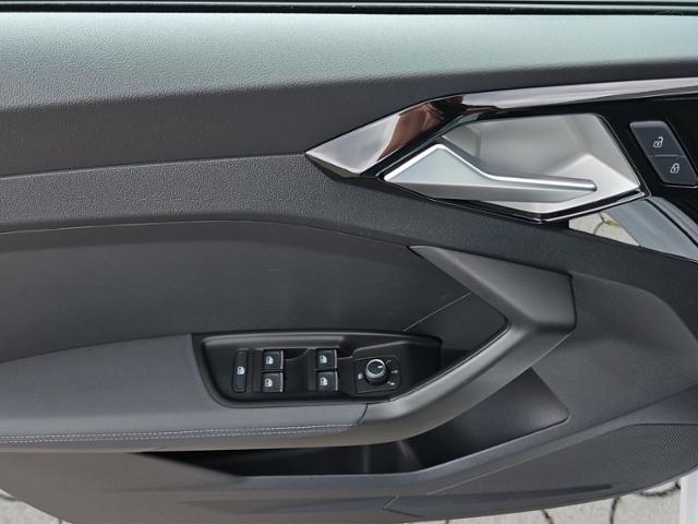 A1 Sportback advanced 25 TFSI 2-ZONEN/SHZ/LED