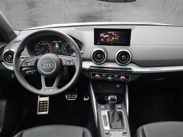 Q2 40TFSI quat. S-tron S-LINE PANO/EL.HECK/RFK