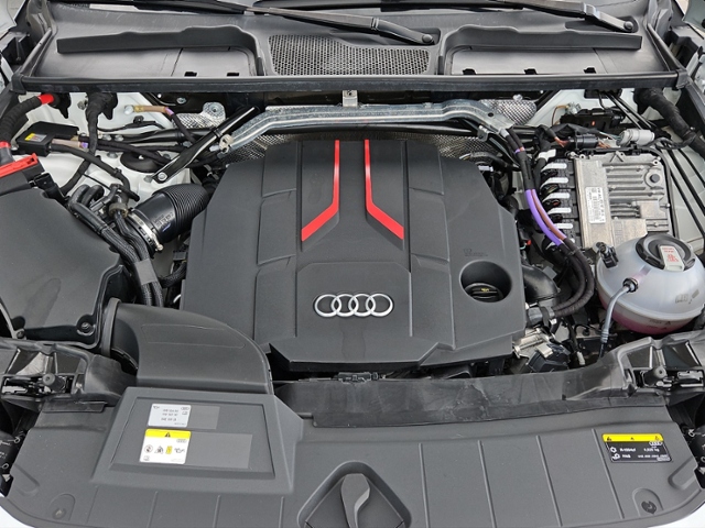 SQ5 3.0 TDI quattro AHK/PANO/MATRIX