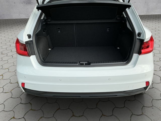A1 Sportback adv 30 TFSI S-tron LED/ACC/SHZ