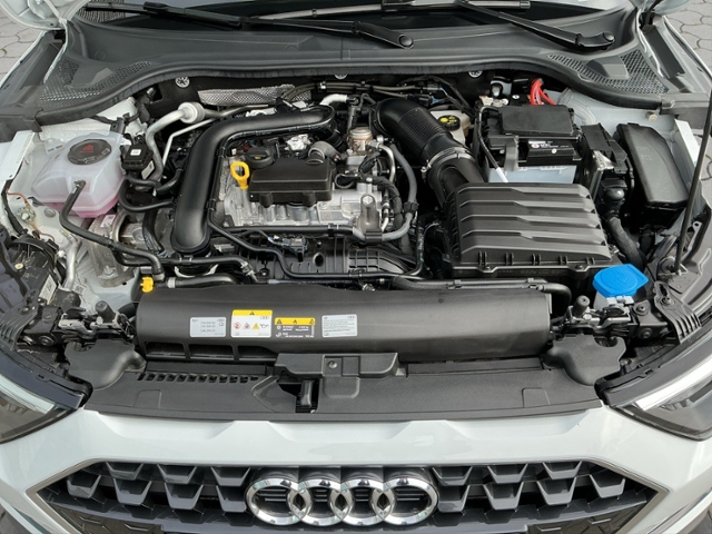 A1 Sportback adv 30 TFSI S-tron LED/ACC/SHZ