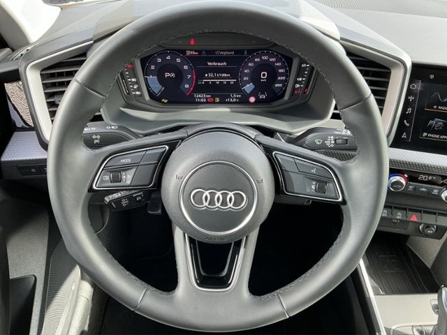 A1 Sportback adv 30 TFSI S-tron LED/ACC/SHZ