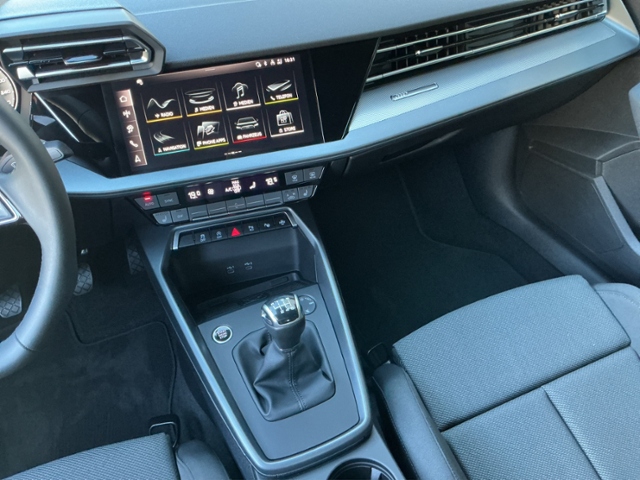 A3 Limousine 1.5TFSI 5JG/AHK/NAV/LED/RFK/ACC