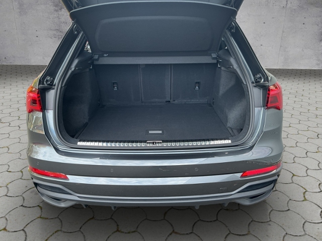 Q3 45TFSI quat. S-tron S-LINE LED/PANO/RFK/ACC