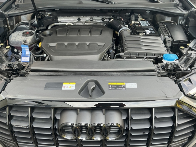 Q3 45TFSI quat. S-tron S-LINE LED/PANO/RFK/ACC