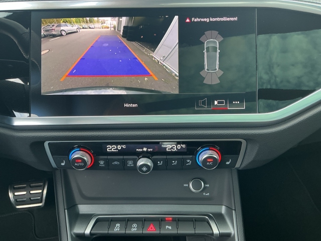 Q3 45TFSI quat. S-tron S-LINE LED/PANO/RFK/ACC
