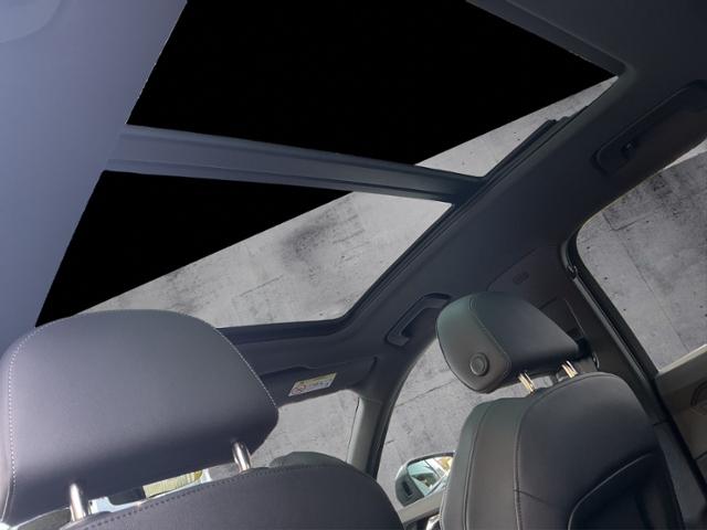 Q3 45TFSI quat. S-tron S-LINE LED/PANO/RFK/ACC