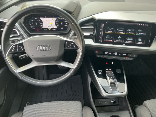 Q4 e-tron 45 quattro 82kWh NAV/ACC/RFK/SHZ