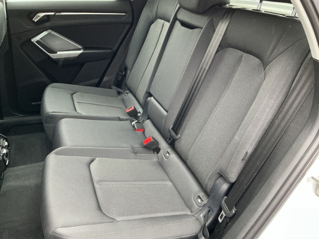 Q3 Sportback 35TFSI S-tronic 5JG/AHK/ACC/NAV/RFK