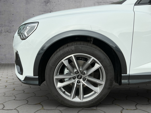 Q3 Sportback 35TFSI S-tronic 5JG/AHK/ACC/NAV/RFK