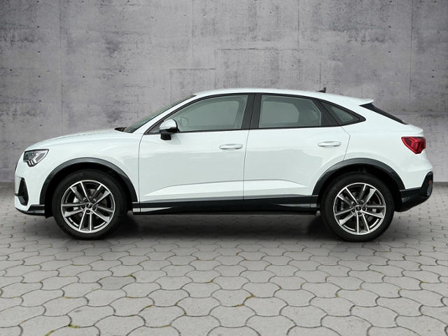 Q3 Sportback 35TFSI S-tronic 5JG/AHK/ACC/NAV/RFK