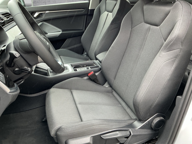 Q3 Sportback 35TFSI S-tronic 5JG/AHK/ACC/NAV/RFK