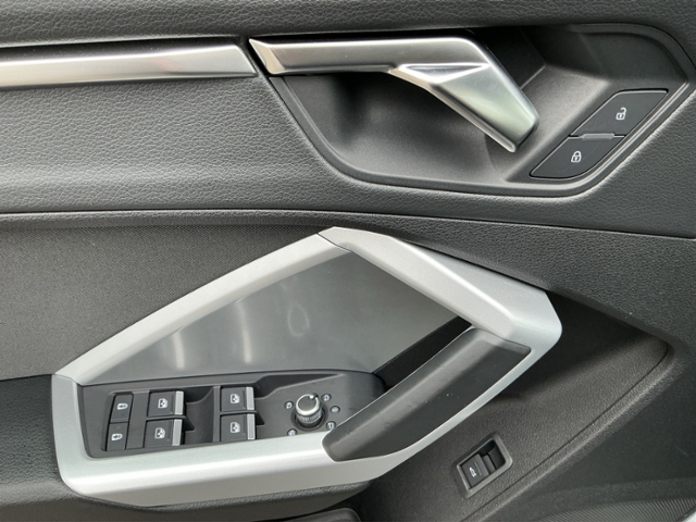 Q3 Sportback 35TFSI S-tronic 5JG/AHK/ACC/NAV/RFK