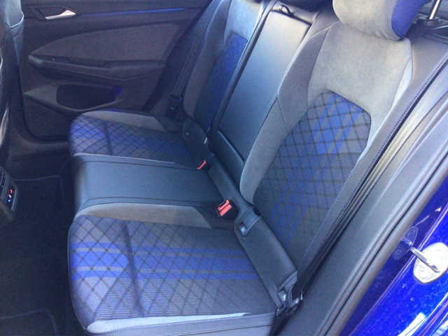 Golf VIII R 2.0 TSI 4Motion DSG SHZ/Travel/LED+/