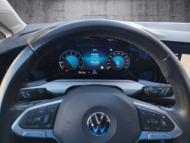Golf VIII Life 1.5 TSI NAV/L+S/ACC/SHZ/LED KLIMA
