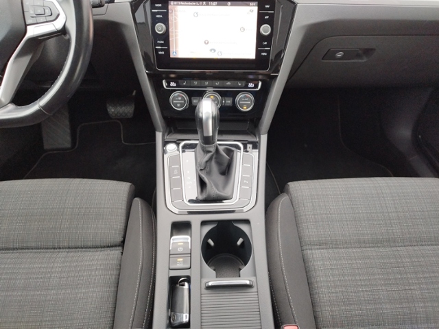 Passat Variant Business 2.0 TDI DSG 4M AHK/PANO/