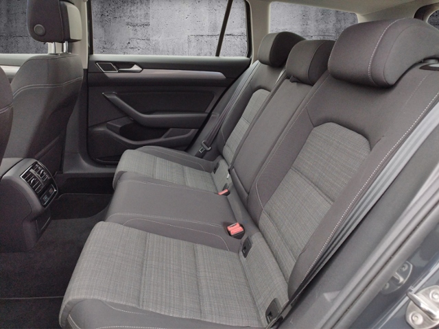 Passat Variant Business 2.0 TDI DSG 4M AHK/PANO/