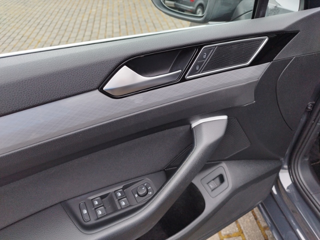 Passat Variant Business 2.0 TDI DSG 4M AHK/PANO/