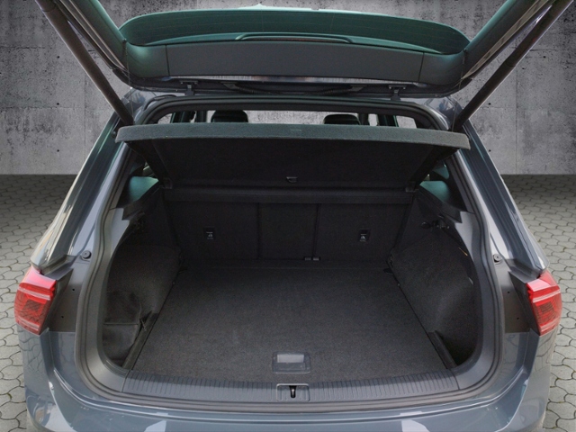 Tiguan R-Line 2.0 TDI 4Motion DSG NAV/IQ-Light K