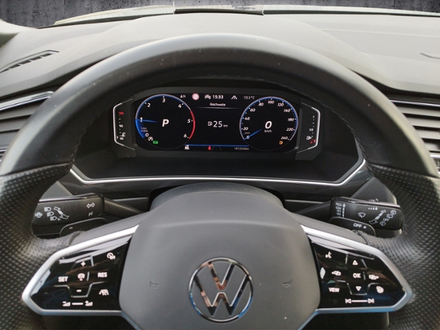 Tiguan R-Line 2.0 TDI 4Motion DSG NAV/IQ-Light K
