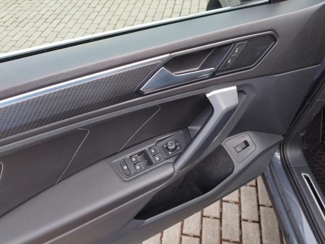 Tiguan R-Line 2.0 TDI 4Motion DSG NAV/IQ-Light K