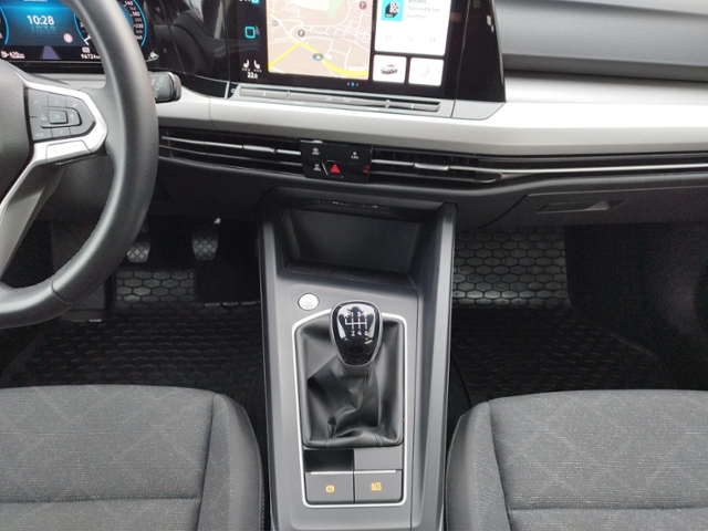 Golf VIII Life 1.0 TSI NAV/L+S/SHZ/LED/PDC KLIMA