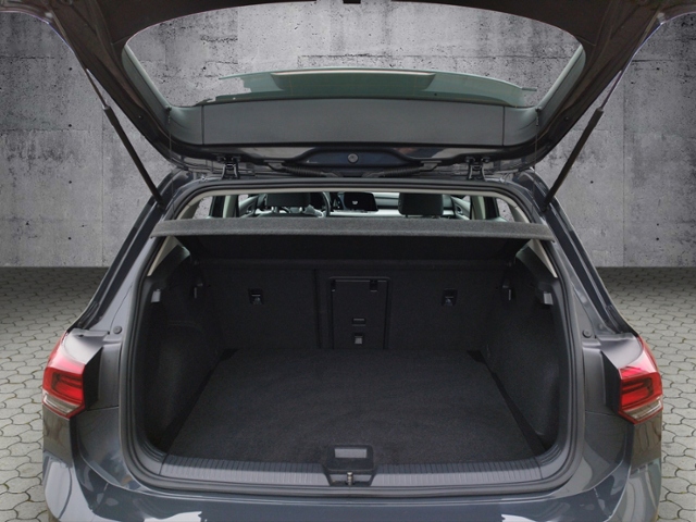 Golf VIII Life 1.0 TSI NAV/L+S/SHZ/LED/PDC KLIMA