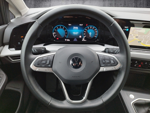 Golf VIII Life 1.0 TSI NAV/L+S/SHZ/LED/PDC KLIMA