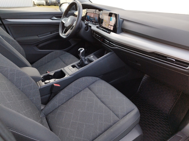 Golf VIII Life 1.0 TSI NAV/L+S/SHZ/Light/LED KLI