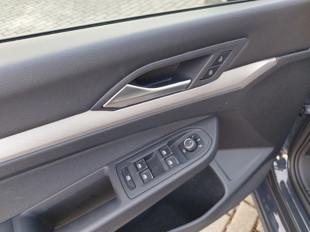 Golf VIII Life 1.0 TSI NAV/L+S/SHZ/Light/LED KLI