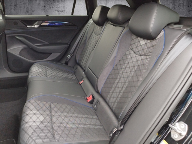 Passat Variant R-line 2.0 TDI DSG NAV/IQ-Drive/A