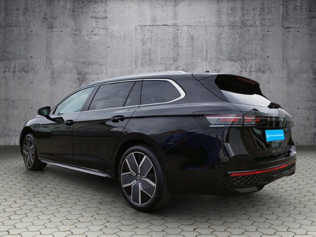 Passat Variant R-line 2.0 TDI DSG NAV/IQ-Drive/A