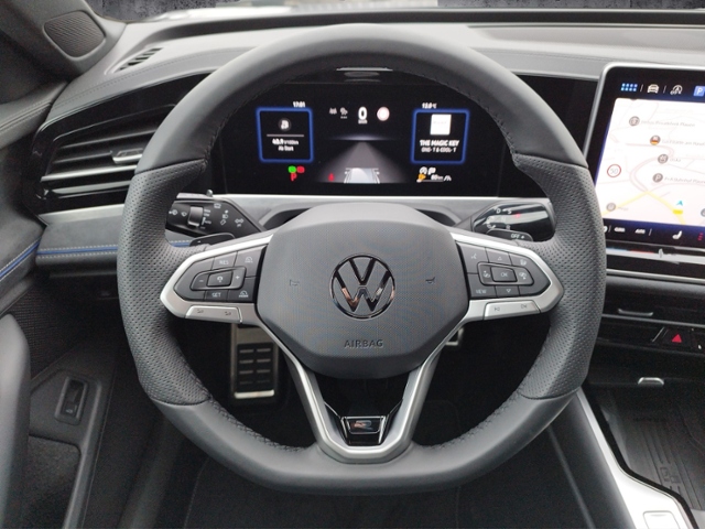 Passat Variant R-line 2.0 TDI DSG NAV/IQ-Drive/A