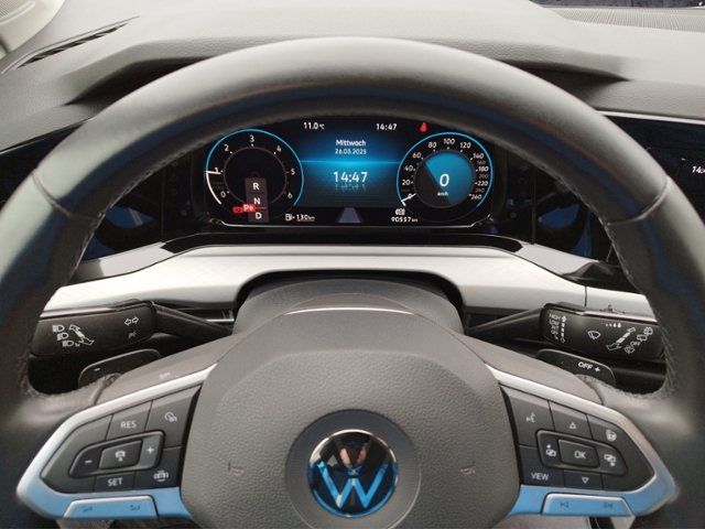 Golf VIII Variant Life 2.0 TDI DSG AHK/ACC/L+S/S
